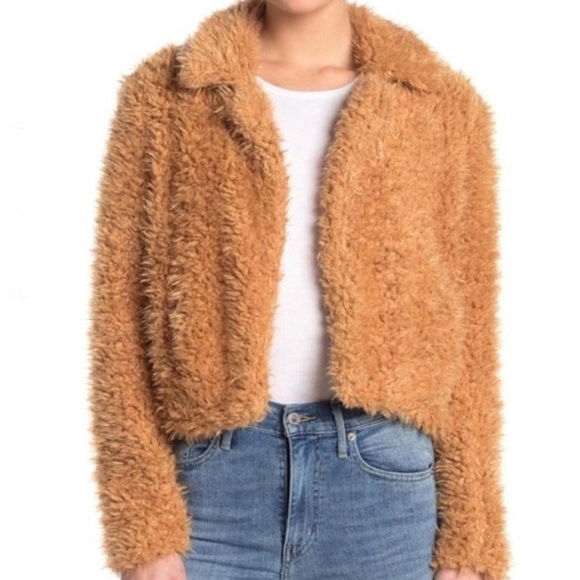 Blank NYC Faux Fur Teddy Bear Tan/Nude Open Front Collared Crop Jacket NWOT - Picture 2 of 7